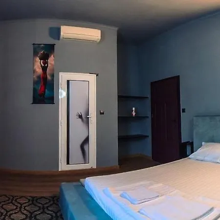 R34 Boutique Art Guest house 3*