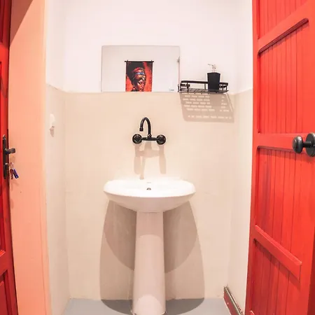 Guest house R34 Boutique Art 3*