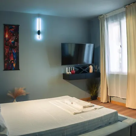 Guest house R34 Boutique Art 3*