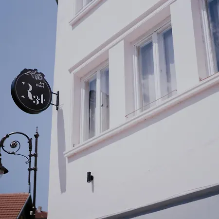 R34 Boutique Art Guest house