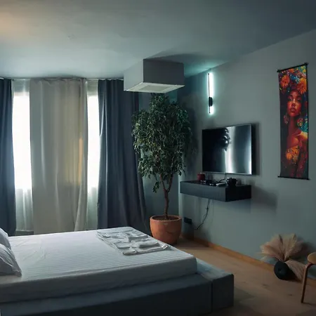 R34 Boutique Art Veliko Tarnovo