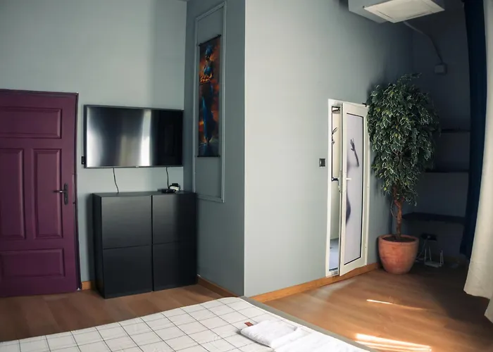 R34 Boutique Art Pensión 3*