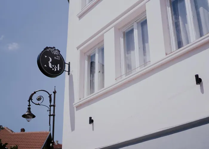 R34 Boutique Art Pensión