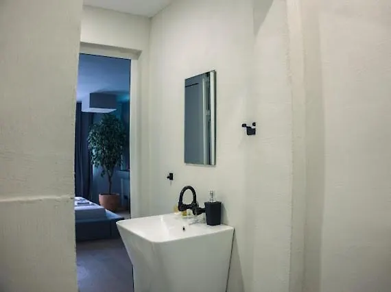 R34 Boutique Art Veliko Tárnovo